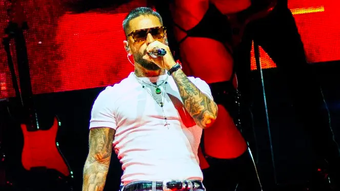 Maluma ofreció un concierto de dos horas, tiempo en que el cantante mantuvo cautivo al público. Foto. Erik Reyes.