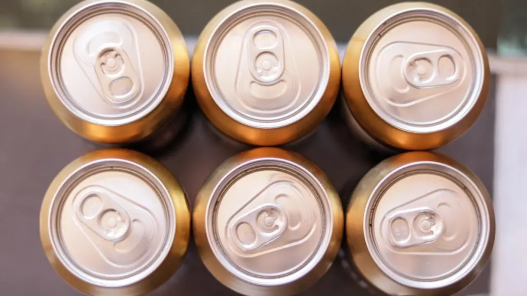 Habitantes de Puebla desconocían la lata de cerveza de 330ml; pensaban que era falsa