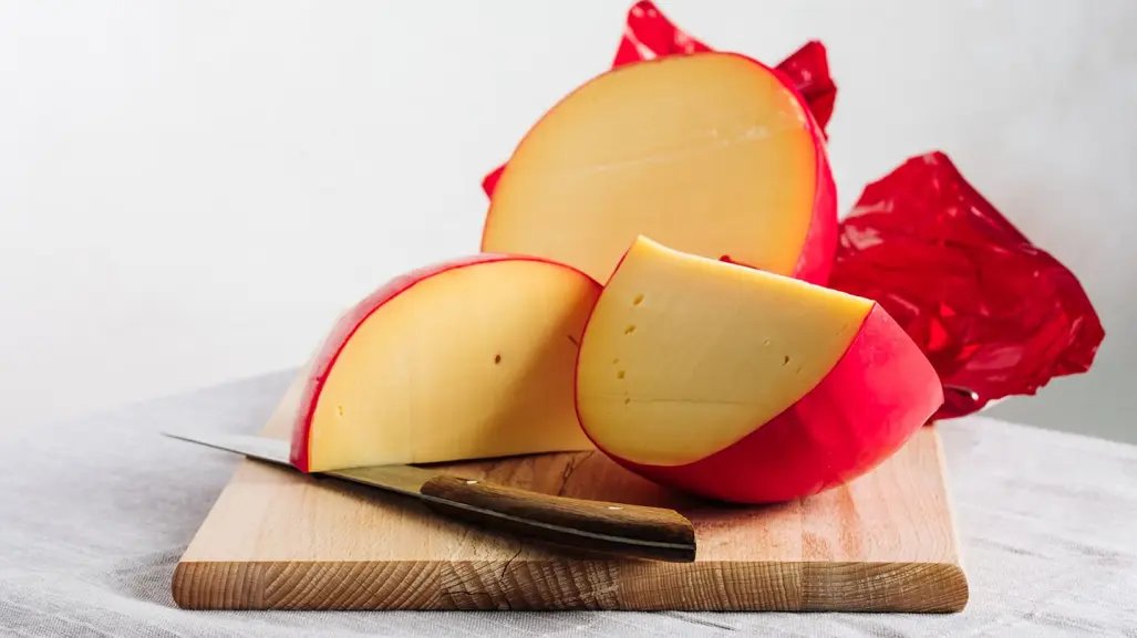 ¿Por qué el queso de bola es tan importante en la gastronomía de Yucatán?