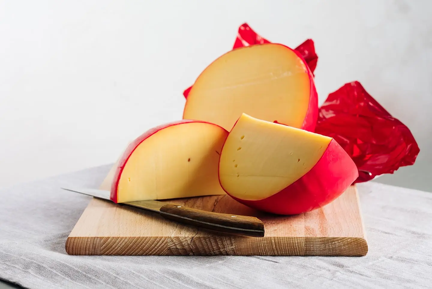 ¿Cuál es el origen del queso de bola?. Foto: Food t.