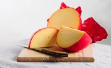 ¿Por qué el queso de bola es tan importante en la gastronomía de Yucatán?
