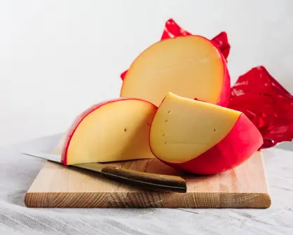 ¿Por qué el queso de bola es tan importante en la gastronomía de Yucatán?