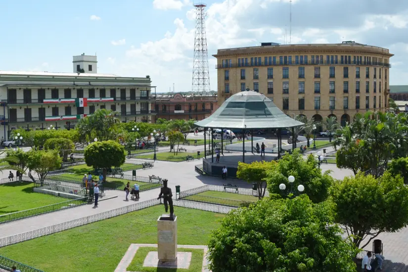 El kiosco se ubica en la plaza de la Libertad, la cual conmemora la victoria de las fuerzas mexicanas sobre las españolas tras el intento de reconquista. Foto: Carlos García