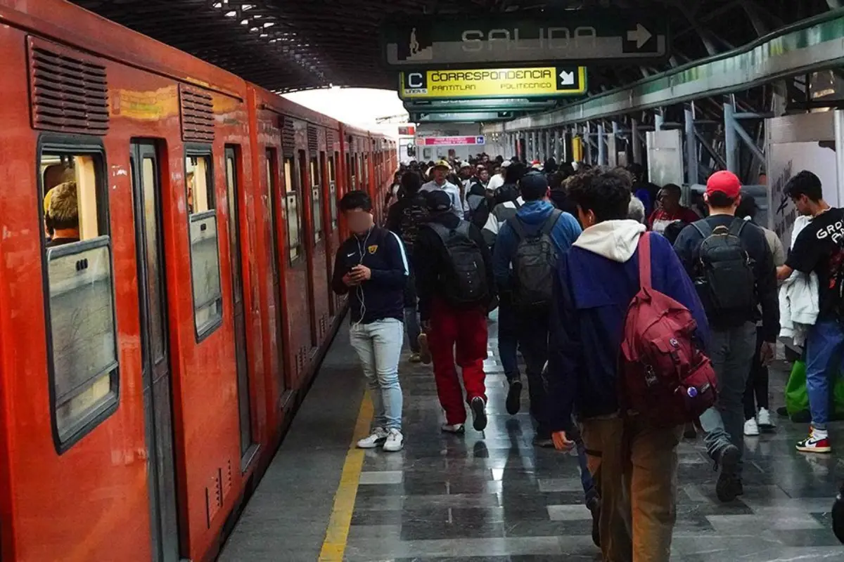 Metro de CDMX Línea B. @metrocdmx | Canva