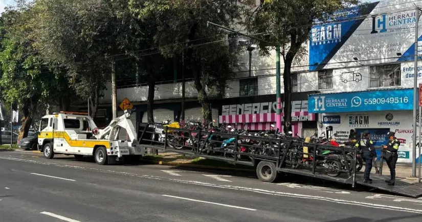 Operativo La Bestia en el norte de la CDMX. Foto: X @YRocknroll