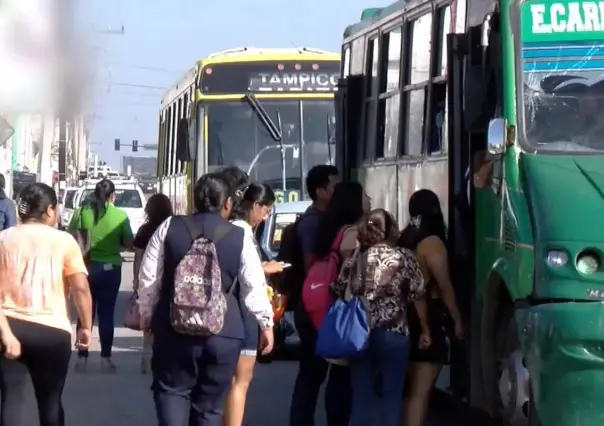 Crisis del transporte público en el sur de Tamaulipas deja a usuarios esperando hasta una hora