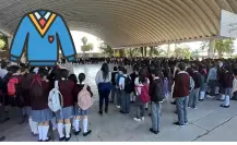 Uniformes escolares costarán de 100 a 200 pesos más en Durango en el regreso a clases