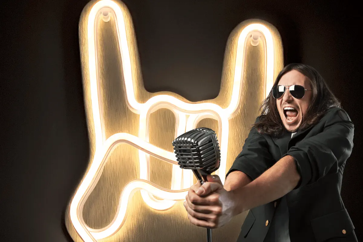 Quienes cruzan sus puertas encuentran un espacio ideal para convivir y sumergirse en el rock.