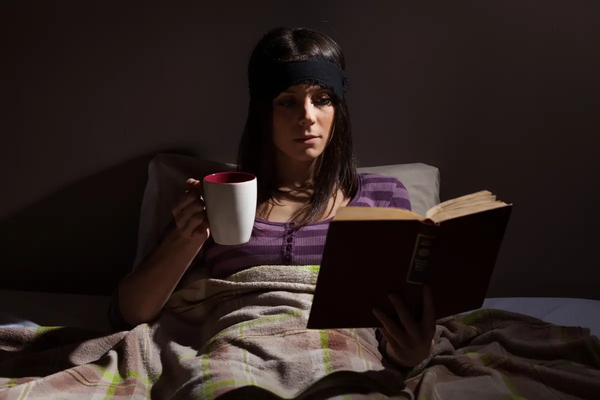 Las plantas medicinales son una alternativa efectiva y barata para dormir bien y tener un sueño reparador. Foto: Canva