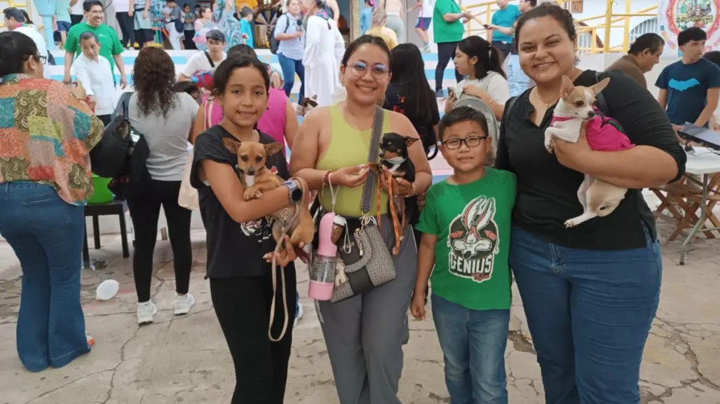 Ciudadanos acuden a bendecir a sus mascotas en Chiapas por festividades de San Roque