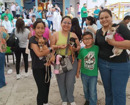 Ciudadanos acuden a bendecir a sus mascotas en Chiapas por festividades de San Roque