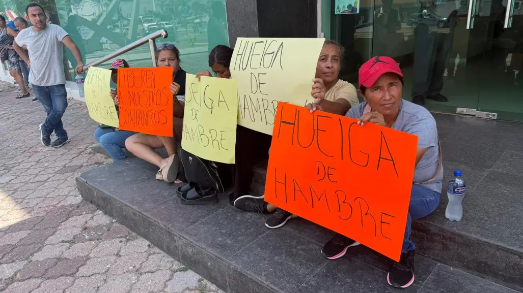 Huelga de hambre afuera de la presidencia de Ciudad Madero; exigen libertad de rodanteros arrestados