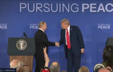 Vladimir Putin y Donald Trump confirman avances hacia un acuerdo de paz en Ucrania