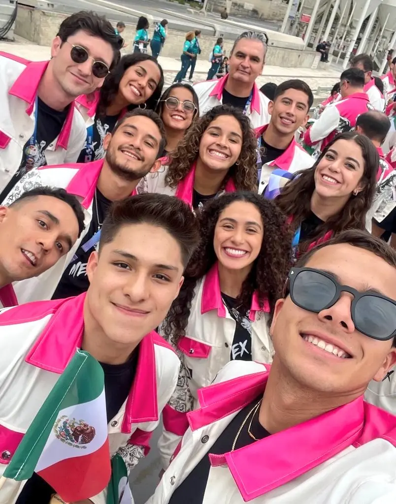 Atletas mexicanos tomándose una selfie. Foto: Redes sociales