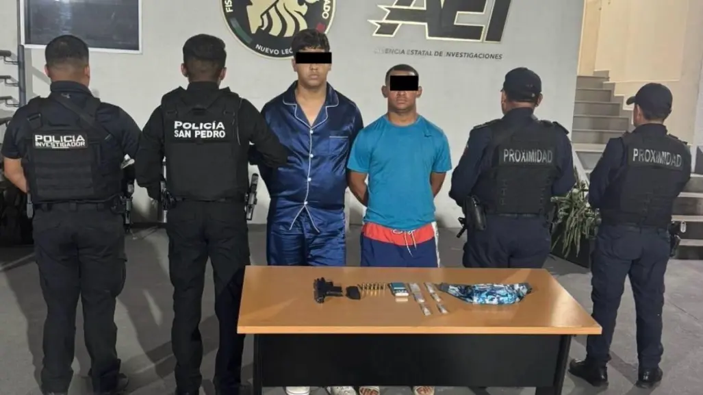 Arrestan a dos venezolanos por robos con extorsión en San Pedro, les aseguran arma y droga