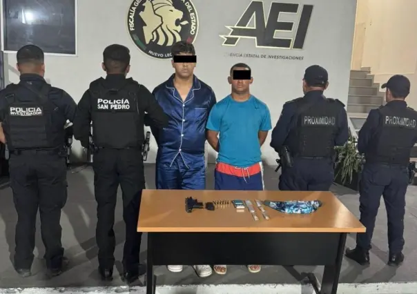 Arrestan a dos venezolanos por robos con extorsión en San Pedro, les aseguran arma y droga