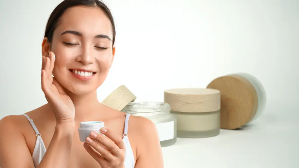 Elabora tu propia crema casera con colágeno y elastina para mantener tu piel como de 20 años