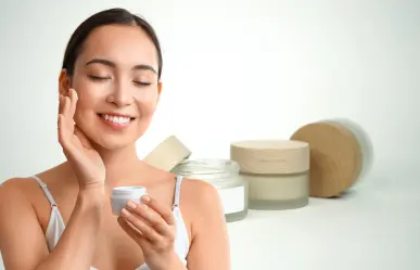 Elabora tu propia crema casera con colágeno y elastina para mantener tu piel como de 20 años