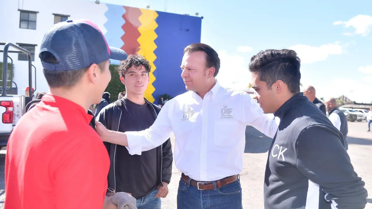 El gobernador de Durango, Esteban Villegas, prepara su tercer informe de gobierno. Foto: Facebook Gobierno del Estado.