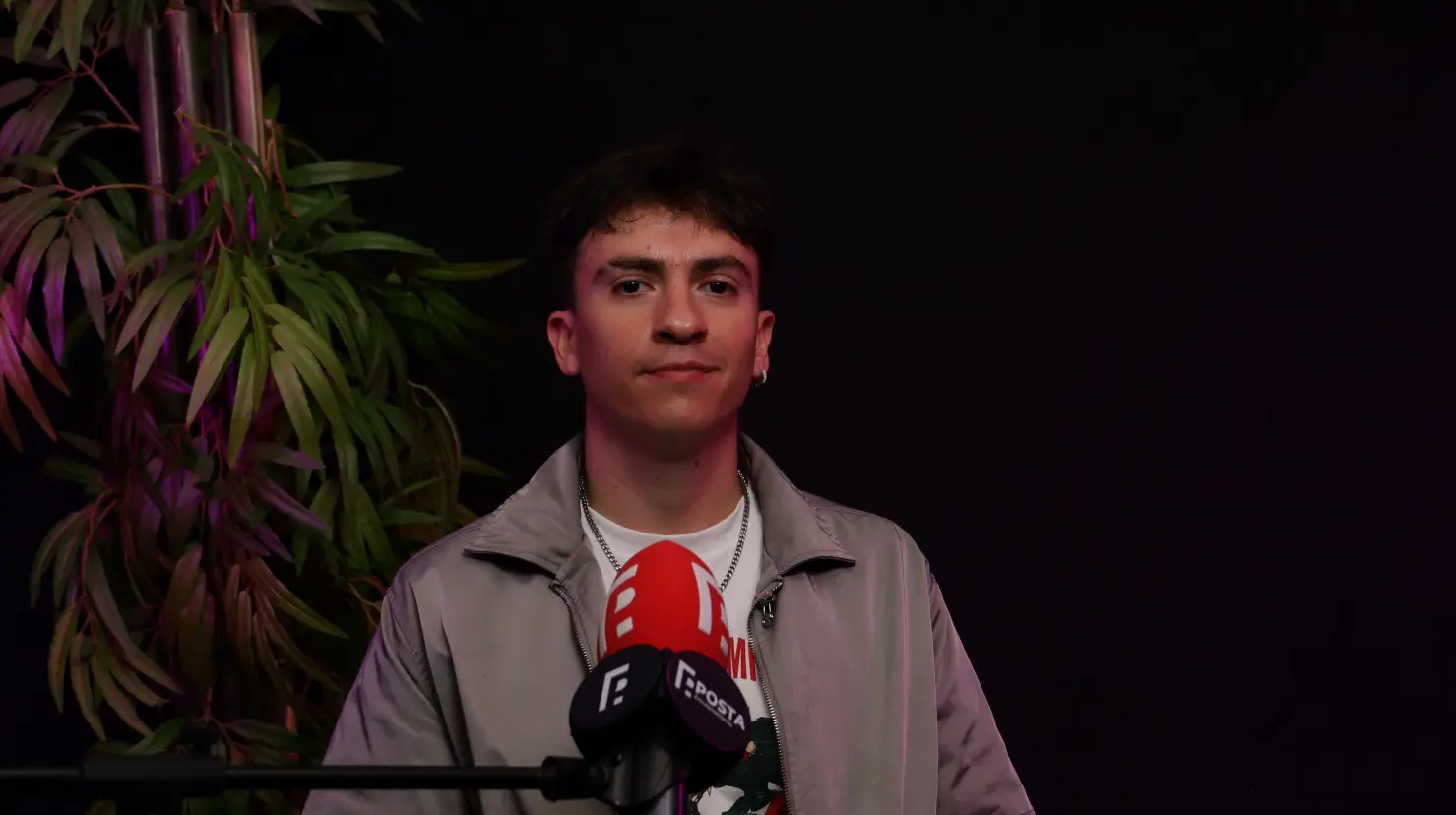 Fernando Ríos participa en el concurso de México Canta con el tema El corrido del aire. Foto. Multimedia POSTA.