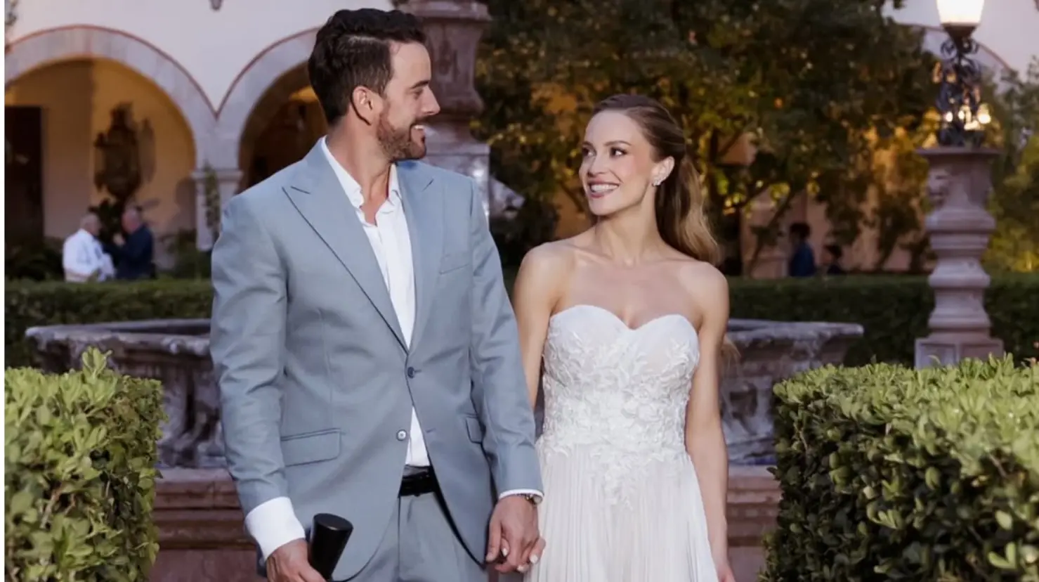 A casi un año de anunciar su compromiso, Mane de la Parra y Ligia Uriarte dieron el gran paso en su relación con una boda civil. Foto: IG