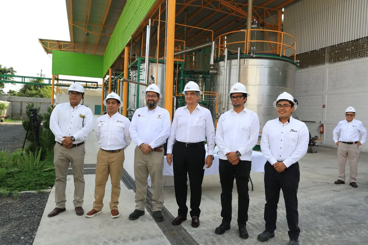 Descubre el recorrido del Gobernador Américo Villarreal Anaya en la planta Green Bauen de Altamira, Tamaulipas