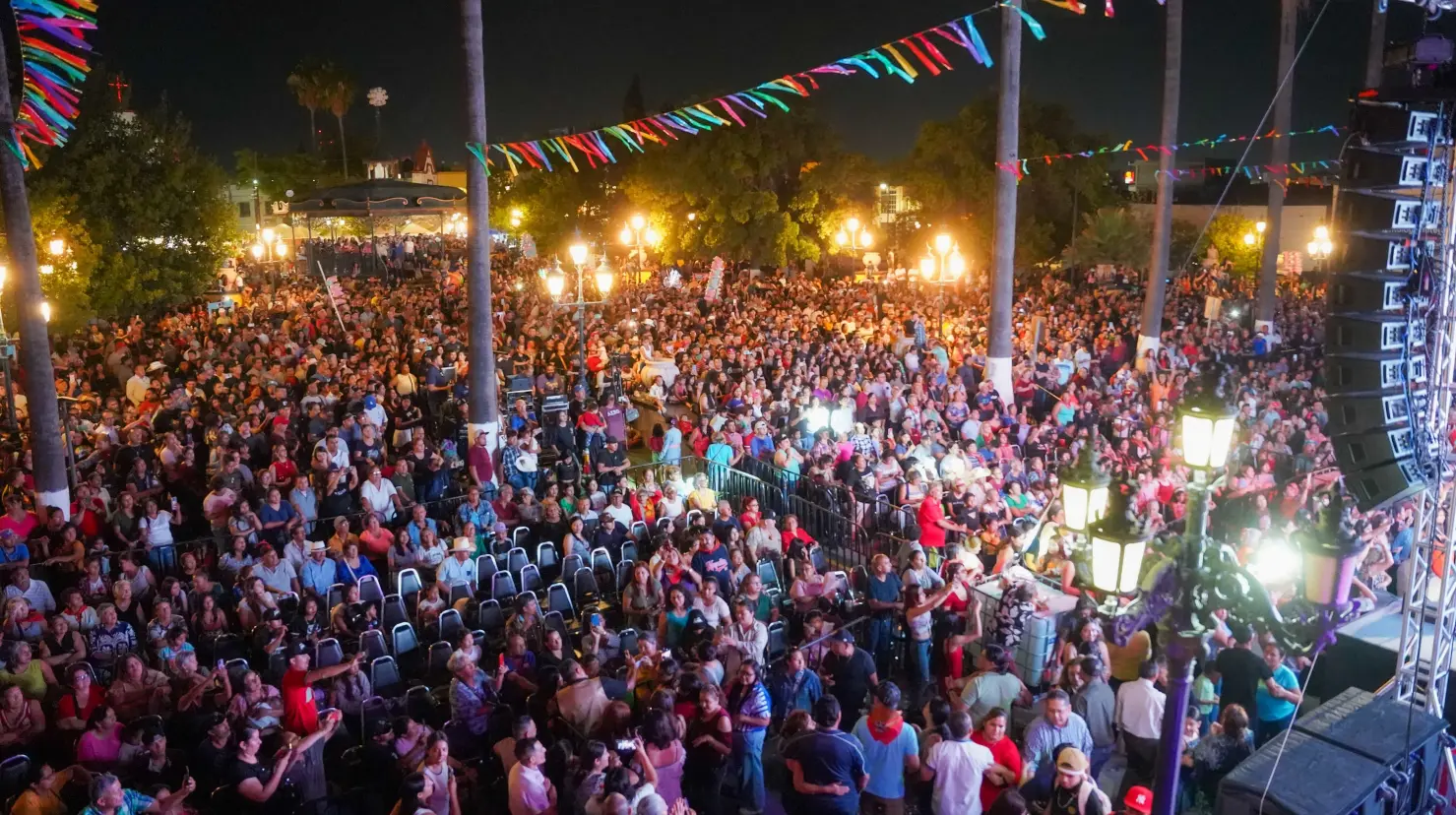 Cientos de ciudadanos asisten al inicio del Ramos Fest 2025. Foto: Gobierno Ramos Arizpe