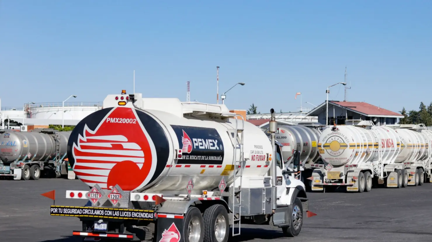 Onexpo refuerza versión que por falta de mantenimiento en pipas escasea gasolina. Foto: Archivo Jafet Moz