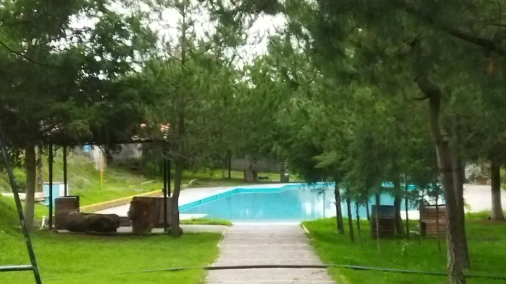 En este municipio del Edomex puedes visitar un balneario natural con jardines y temazcal