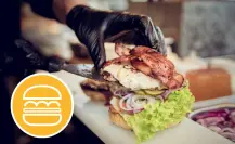 El puesto de hamburguesas que muchos visitan al salir de los antros y cantinas de El Calvario 