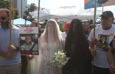 Exrehén mexicana celebra boda simbólica en Tel Aviv con su pareja aún cautiva