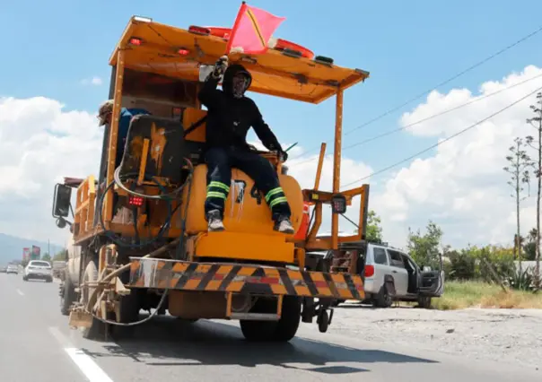 Invierte Saltillo 4 millones en equipo de bacheo, atiende reportes ciudadanos