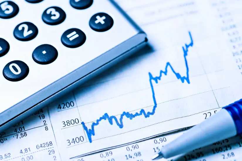 Aprender a gestionar tu Afore mediante depósitos automáticos con tu CURP es clave para asegurar tu futuro financiero. Foto: Canva