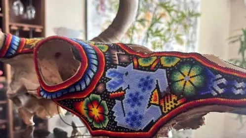 La impresionante artesanía huichol de Durango a la venta en 8 mil pesos por Marketplace