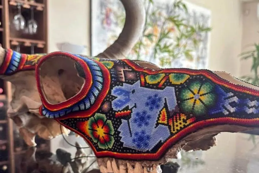 La impresionante artesanía huichol de Durango a la venta en 8 mil pesos por Marketplace