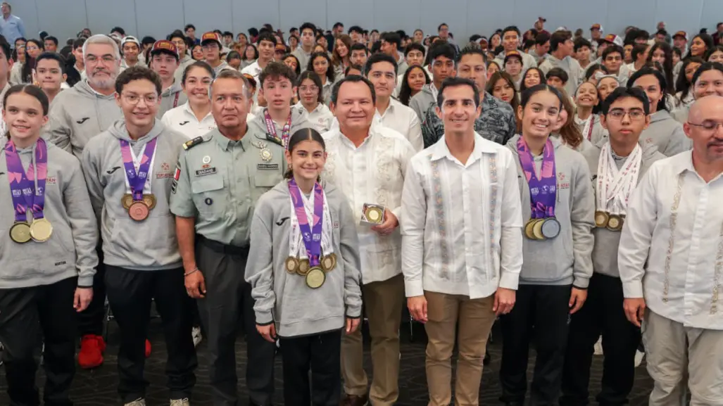 Yucatán reconoce el esfuerzo de sus atletas con estímulos económicos