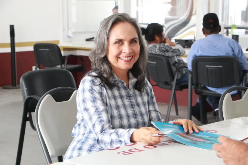 La Pensión Mujeres Bienestar está dirigida a mujeres entre 60 y 64 años de edad. Foto: Programas de Bienestar