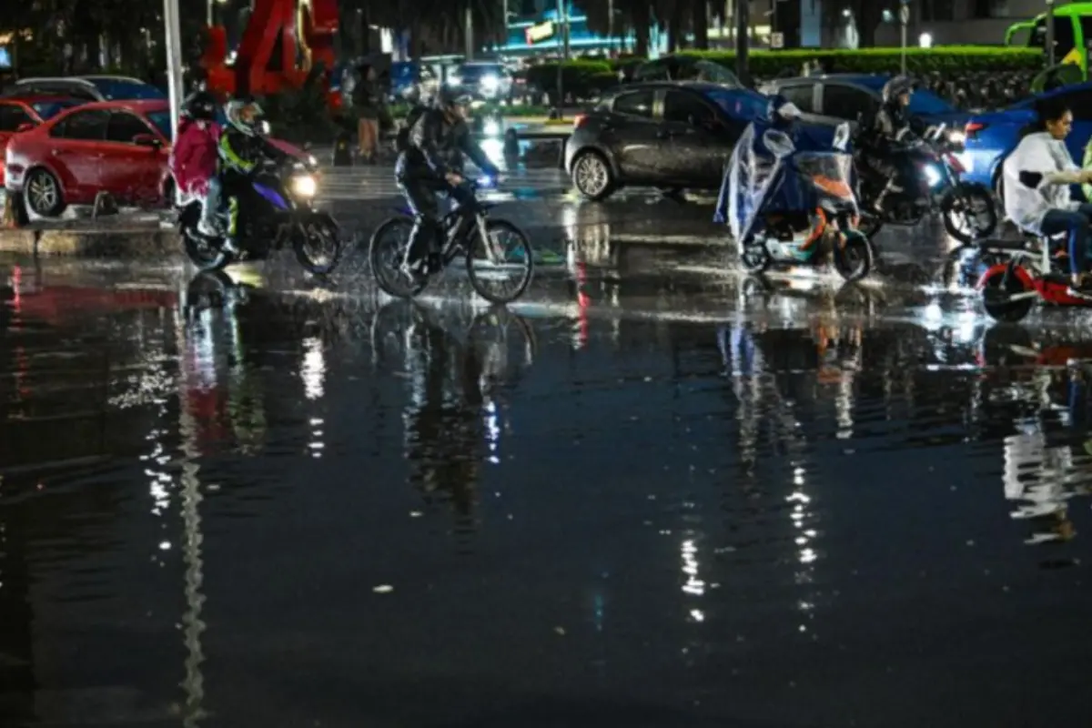 Vialidades inundadas por las lluvias.  Foto: X (@AireLibreOaxaca)