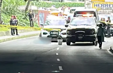 Muere mujer de la tercera edad al caer de puente en la Álvaro Obregón