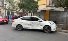 Accidente en el Centro Histórico: choque entre camioneta y auto deja tres lesionados en CDMX