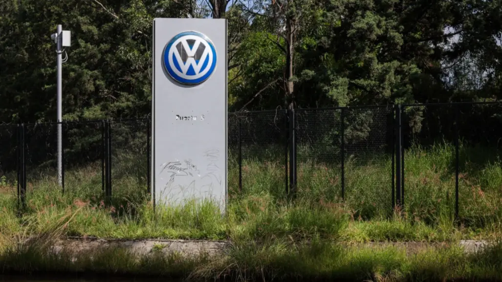 Planta de Volkswagen en Puebla acuerda con su sindicato 4% de aumento al salario