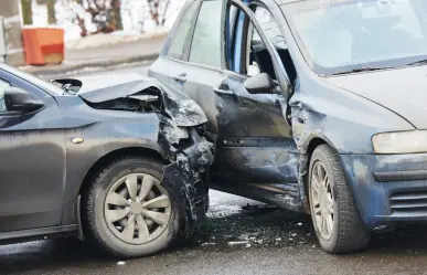 VIDEO | Reporteros sufren percance vial en CDMX mientras cubrían otro accidente