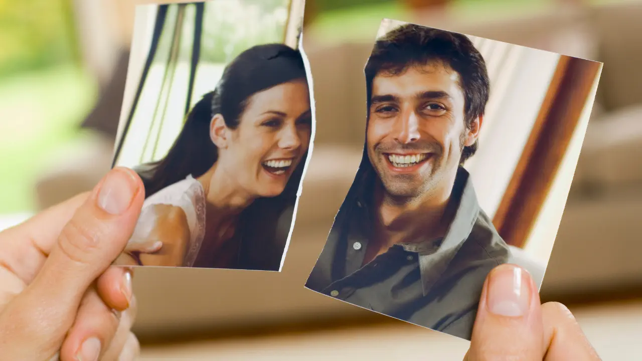 Imagen que simboliza la ruptura de una pareja tras el divorcio. Foto: Canva
