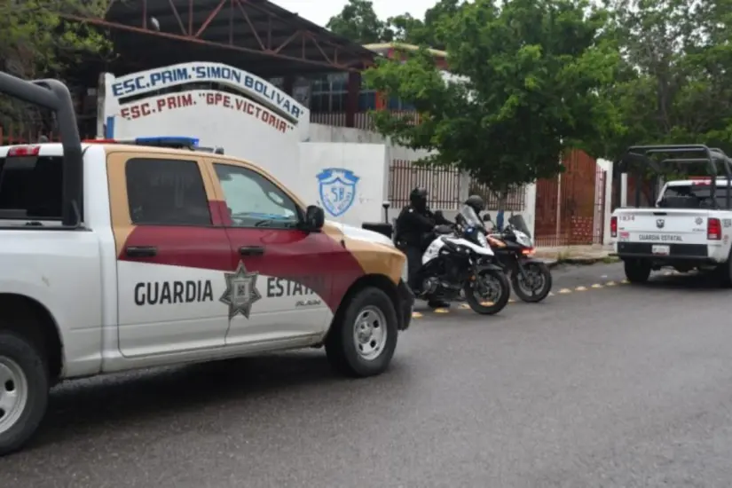 Vigilancia en escuelas públicas | Foto: SSPT