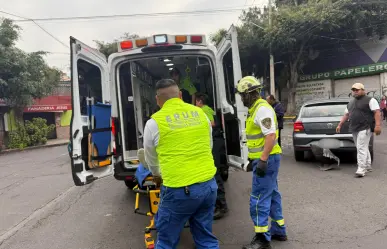 FOTOS | Fuerte choque en la alcaldía Cuauhtémoc deja un conductor prensado y herido