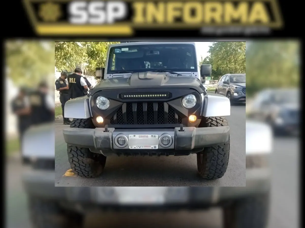 Un vehículo  Jeep Wrangler fue retenido por la SSP Yucatán debido a reportes que lo involucran con arrojar huevos en distintas colonias de Mérida.- Fuente SSP