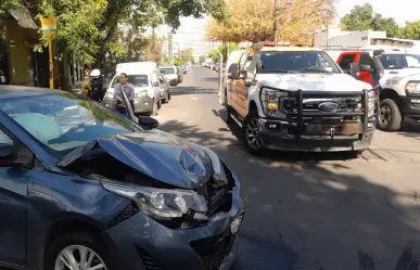 Accidente vehicular en calles del centro de Monterrey, ¿Afectó la circulación?