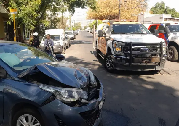Accidente vehicular en calles del centro de Monterrey, ¿Afectó la circulación?