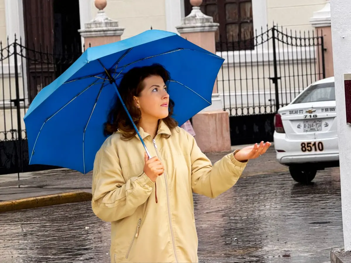 Para este día se prevén tormentas por efectos de la “Vaguada Maya que estarán acompañadas de un a bien caluroso durante el transcurso de la tarde.- Fuente archivo POSTA y Canva