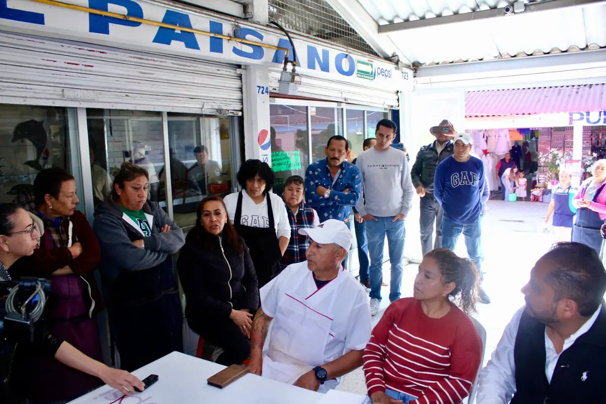 Comerciantes del mercado Juárez de Toluca, Edomex.  Foto: Alberto Dzib